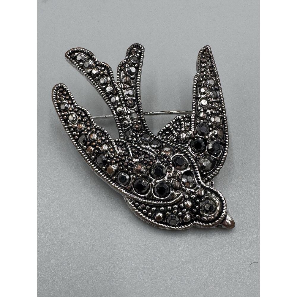 Vintage Silver Colored Bird Peace Dove Lapel Pin Brooch